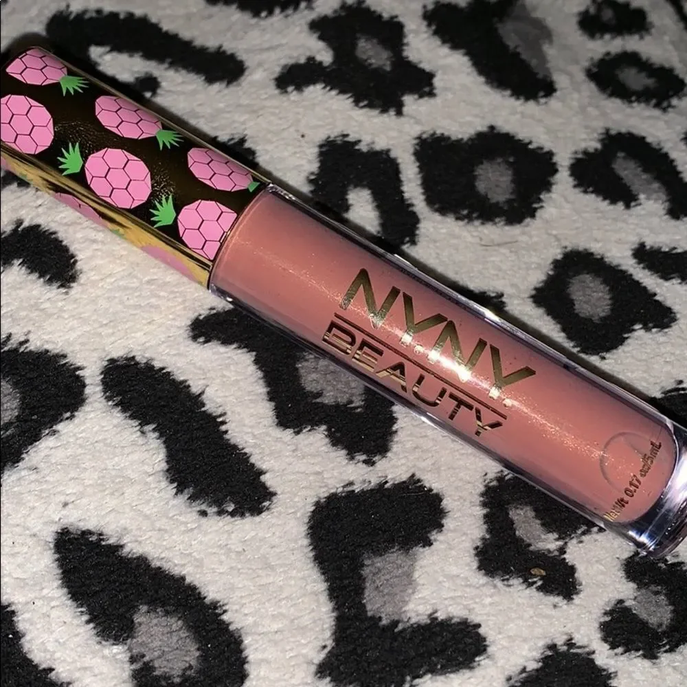 Nude color lip gloss